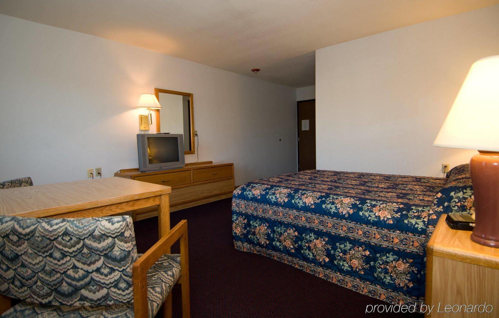 Rodeway Inn Brainerd Oda fotoğraf