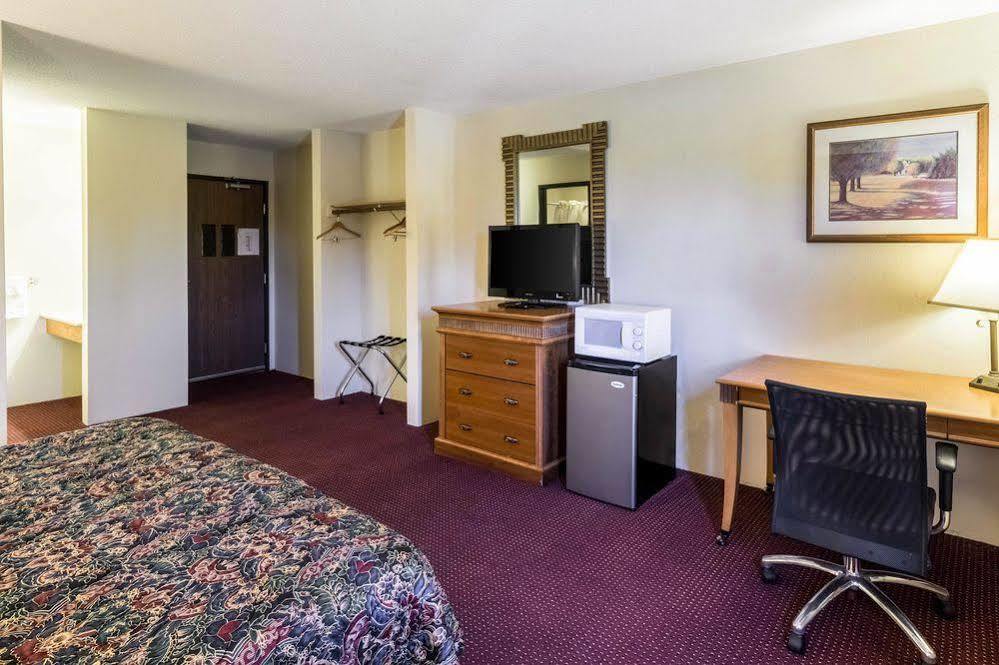 Rodeway Inn Brainerd Dış mekan fotoğraf